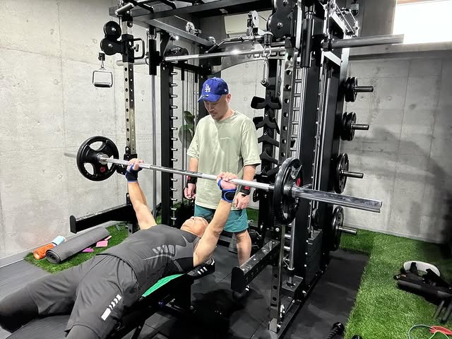 【鹿児島】60歳でベンチプレス100kg！レジェンドとトレーニング＆オリジナルアプリ完成！の画像